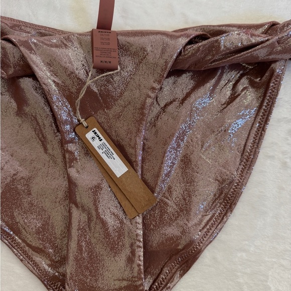 NWT skims liquid shine swim twisted bikini bottom - Picture 3 of 5
